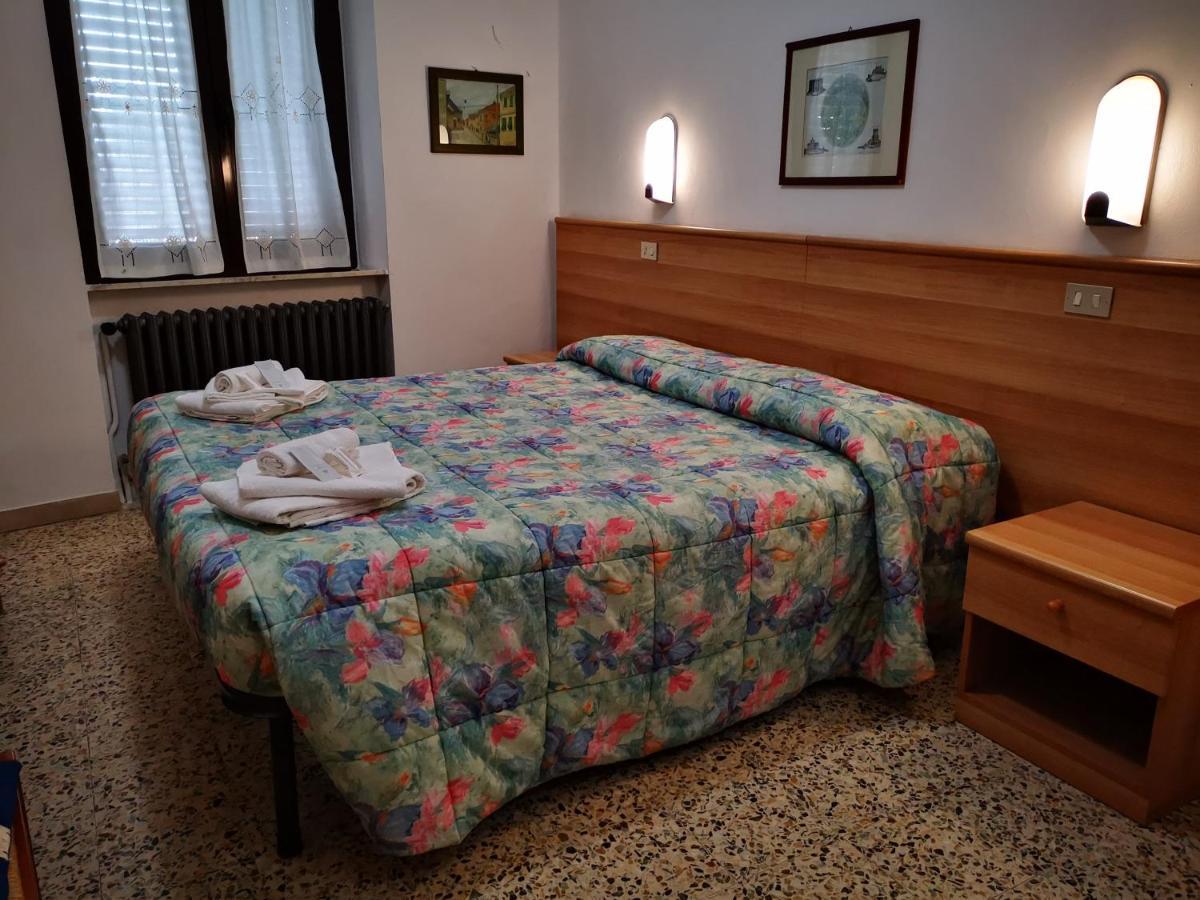 אבדיאה סאן סלבטורה Osteria Dei Locandieri מראה חיצוני תמונה
